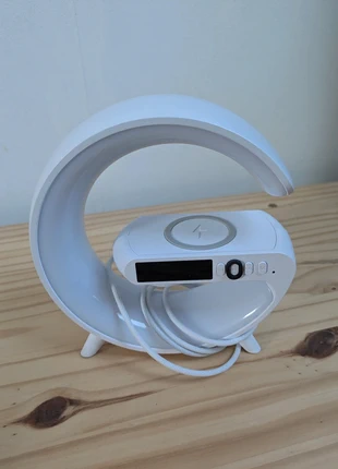 Réveil lumineux chargeur, brand: Je ne sais plus, condizioni: Nuovo senza cartellino, €10.00, €11.20 include la Protezione acquisti