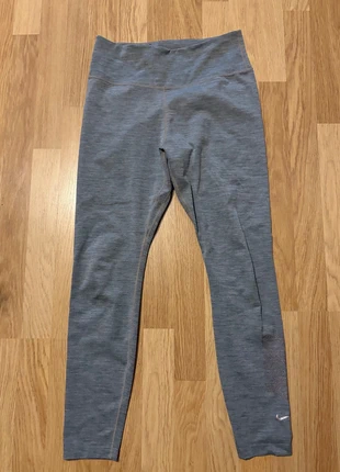 Legging sport Nike, marque: Nike, état: Très bon état, taille: M / 38 / 10, 4,00 €, 4,90 € Protection acheteurs incluse