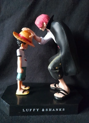 Statuetta Luffy & Shanks – Scena iconica del cappello di paglia, état: Neuf sans étiquette, taille: Taille unique, 15,00 €, 16,45 € Protection acheteurs incluse