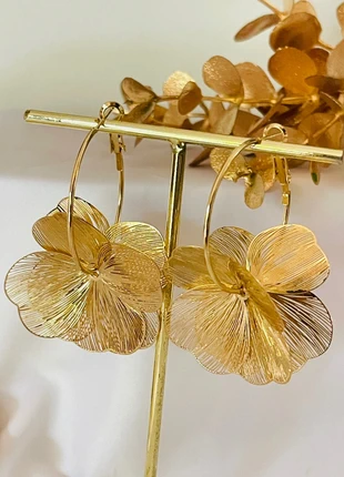 Boucles d’oreilles dorées en acier inoxydable, merk: lestresorsdecapu, staat: Heel goed, € 13,90, € 15,30 inclusief Kopersbescherming Pro