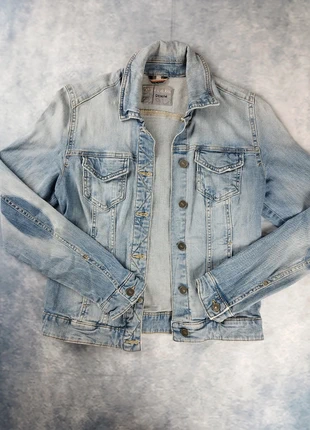 Veste en jean C&A – Taille S – Très bon état – Style casual chic Description, merk: C&A, staat: Heel goed, maat: S / 36 / 8, € 12,00, € 13,30 inclusief Kopersbescherming