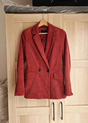 Blazer velours côtelé, merk: Bershka, staat: Heel goed, maat: XS / 34 / 6, € 10,00, € 11,20 inclusief Kopersbescherming