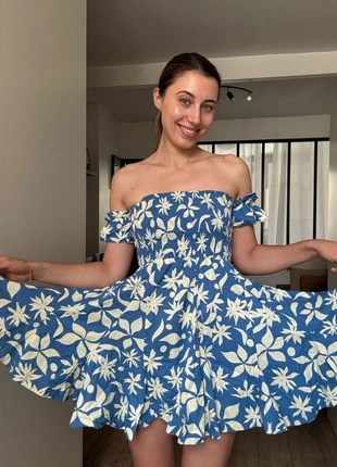 Robe ZARA bleu à fleurs – Taille XS, marke: Zara, zustand: Neu, größe: XS / 34 / 6, 10,00 €, 11,20 € inklusive Vinted-Käuferschutz