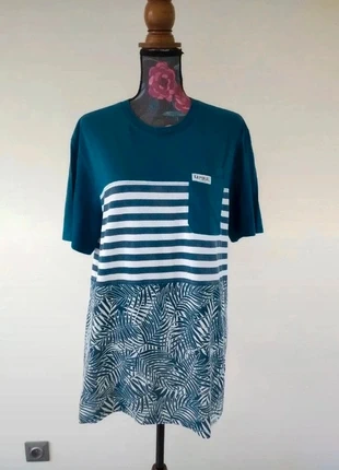 💝 Très beau tee-shirt Kaporal mixte 💝, marque: Kaporal, état: Très bon état, taille: L, 8,00 €, 9,10 € Protection acheteurs incluse