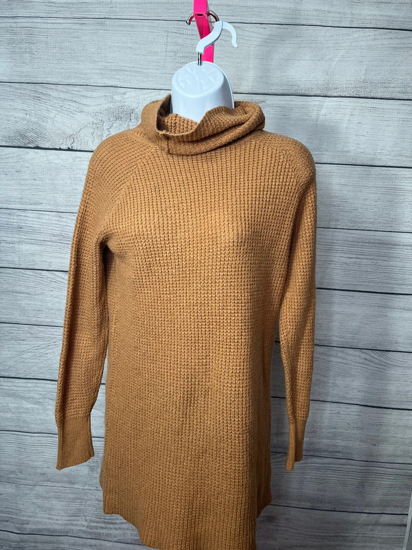 Long brown turtleneck sweater ( teen girls )