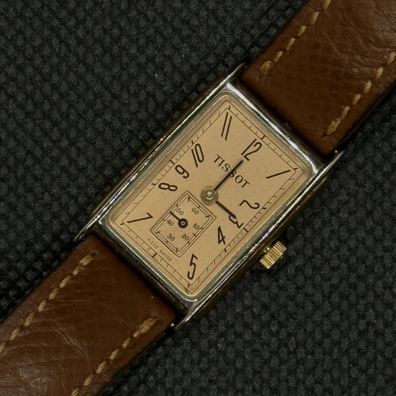 Vintage Tissot A222 Quarz Armbanduhr Swiss Made 3