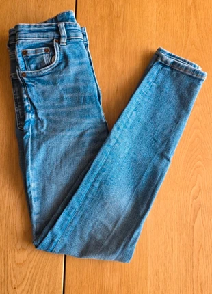 Zara Slim-fit Jeans (Maat EU 36/USA 4/MEX 26), marque: Zara, état: Très bon état, taille: S / 36 / 8, 5,00 €, 5,95 € Protection acheteurs incluse