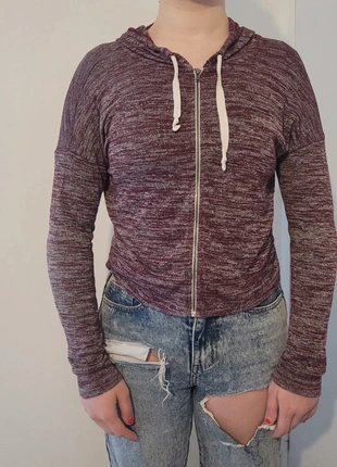 Gilet à capuche bordeaux - American Eagle Outfitters, marque: American Eagle, état: Bon état, taille: XS / 34 / 6, 3,00 €, 3,85 € Protection acheteurs incluse