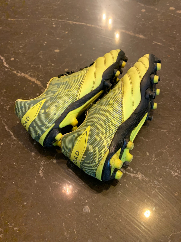 Chaussures à crampon taille 37 4