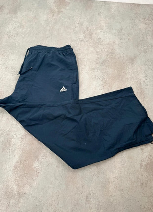 Jogging Track pants Adidas vintage Bleu taille XL Homme, marque: adidas, état: Très bon état, taille: XL, 45,00 €, 47,95 € Protection acheteurs incluse