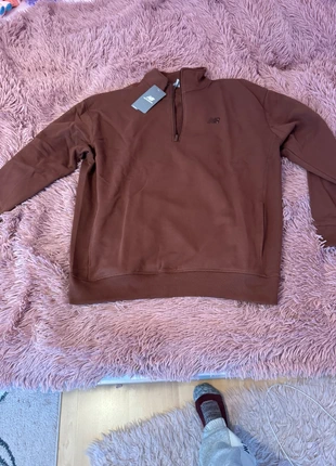 Neues new balance sweatshirt, marke: New Balance, zustand: Neu, mit Etikett, größe: L, 50,00 €, 53,20 € inklusive Vinted-Käuferschutz