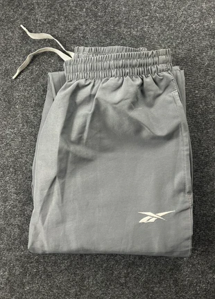Jogging reebok vintage gris taille XS zip aux chevilles, marca: Reebok, estado: Muy bueno, tamaño: XS, 24,90 €, 26,85 € Protección al comprador incluida