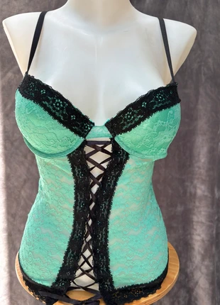 Haut lingerie en dentelle vert A lacets façon bustier, brand: Vintage Dressing, condition: Very good, €6.00, €7.00 includes Buyer Protection