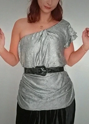 Tunique asymétrique brillante argentée neuve T.40, marque: Jennyfer, état: Neuf avec étiquette, taille: L / 40 / 12, 13,90 €, 15,30 € Protection acheteurs (Pro) incluse