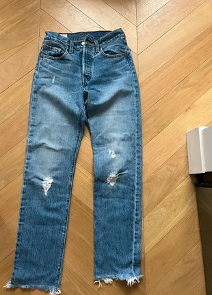 Jean droit bleu Levi’s – taille 24/30, brand: Levi's, condition: New without tags, size: XS / 34 / 6, €30.00, €32.20 includes Buyer Protection