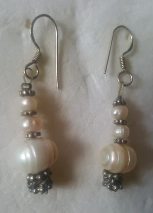 Orecchini in argento e perle di fiume, brand: Handmade, condizioni: Nuovo senza cartellino, €9.00, €10.15 include la Protezione acquisti