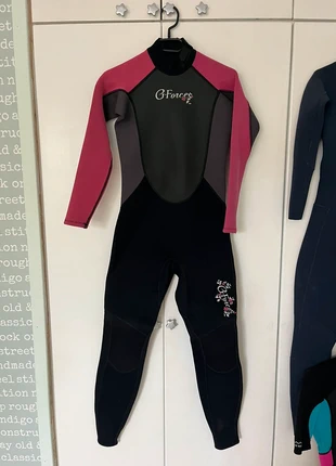 Wetsuit dames/meisje g-force, merk: G FORCE, staat: Heel goed, € 30,00, € 32,20 inclusief Kopersbescherming