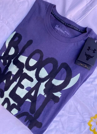 T-Shirt Under Armour The Rock M, marca: Under Armour, estado: Nuevo con etiquetas, tamaño: M, 45,00 €, 47,95 € Protección al comprador incluida