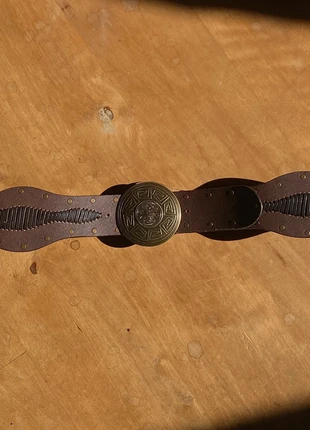 brauner vintage boho Esprit Gürtel mit runder goldener Schnalle, merk: Esprit, staat: Heel goed, maat: 90 cm, € 5,00, € 5,95 inclusief Kopersbescherming