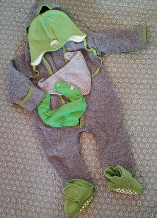 Set Schurwolle Anzug Stapf Austria, gr.74, Mütze pickapoo, gr.44, Wollschuhe, 2×Dreiecksschal, marque: STAPF, état: Très bon état, taille: 9-12 mois / 74 cm, 58,00 €, 61,60 € Protection acheteurs incluse