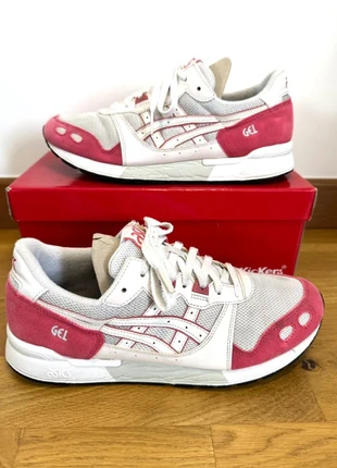 Baskets sneakers Asics Gel Lyte taille 42,5 blanc et fuchsia, marque: Asics, état: Très bon état, taille: 42,5, 24,00 €, 25,90 € Protection acheteurs incluse