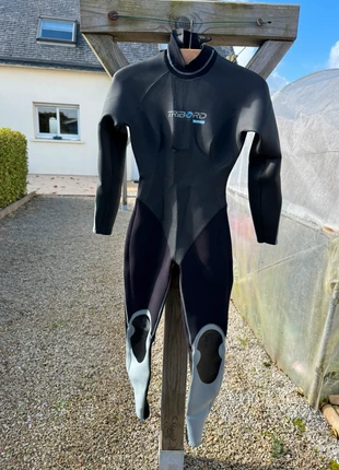 Combinaison surf femme 4/3 mm Néoprène, merk: Decathlon, staat: Goed, € 40,00, € 42,70 inclusief Kopersbescherming