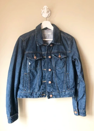 Giubbotto di jeans 💥, marke: Stradivarius, zustand: Sehr gut, größe: S / 36 / 8, 5,00 €, 5,95 € inklusive Vinted-Käuferschutz
