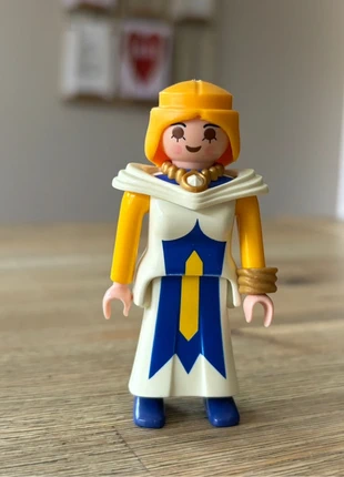 Figurine Playmobil princesse blonde, brand: Playmobil, condition: Very good, size: One size, €2.00, €2.80 includes Buyer Protection