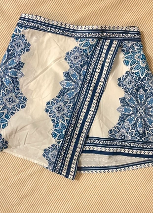 Blue & white skort (skirt/shorts), brand: pas de marque, condizioni: Ottime, taglia: S / IT 40 / EU 36, €10.00, €11.20 include la Protezione acquisti
