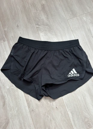 Short Adidas noir taille S, marque: adidas, état: Neuf sans étiquette, taille: S, 40,00 €, 42,70 € Protection acheteurs incluse