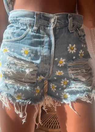 Shorts Levi’s custom – pezzo unico!, marke: Levi's, zustand: Sehr gut, größe: S, 10,00 €, 11,20 € inklusive Vinted-Käuferschutz