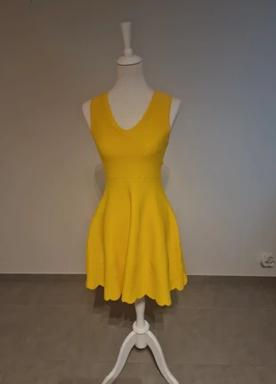 Yellow dress Karen Millen, merk: Karen Millen, staat: Nieuw zonder prijskaartje, maat: S / 36 / 8, € 150,00, € 158,20 inclusief Kopersbescherming