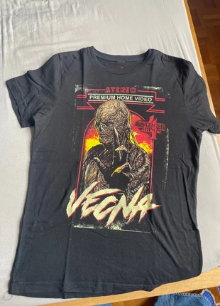 T-shirt stranger things, brand: Stranger Things, condition: Good, size: M, €6.00, €7.00 includes Buyer Protection