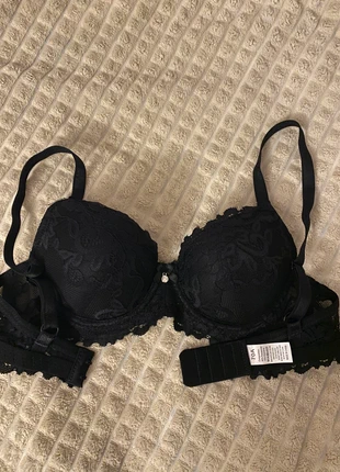 Black laced bra, merk: geen merk, staat: Nieuw zonder prijskaartje, maat: 70A & AA, € 10,00, € 11,20 inclusief Kopersbescherming