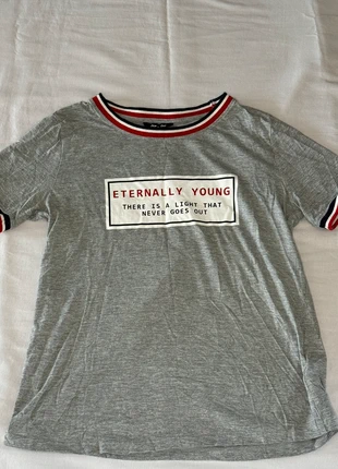 Tee-shirts gris, marca: Jennyfer, estado: Muito bom, tamanho: M / 38 / 10, €2.00, €2.80 inclui Proteção do Comprador