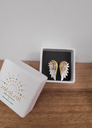 Wit parelmoer angelwing ring, merk: salalsol, staat: Nieuw zonder prijskaartje, maat: Aanpasbaar, € 25,00, € 26,95 inclusief Kopersbescherming