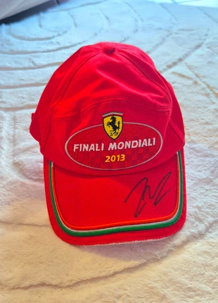 Cappellino Ferrari Firmato da Felipe Massa, brand: Ferrari, condizioni: Nuovo senza cartellino, taglia: Taglia unica, €29.30, €31.47 include la Protezione acquisti
