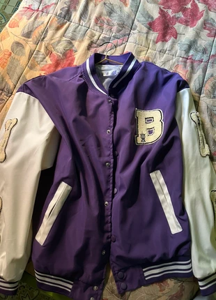 College estivo, brand: College, condizioni: Nuovo senza cartellino, taglia: XL, €10.00, €11.20 include la Protezione acquisti