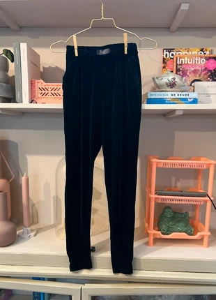 Laatste week online! Ichi pantalon legging in fluweel donkergroen maat xs, merk: ICHI, staat: Goed, maat: XS / 34 / 6, € 5,00, € 5,95 inclusief Kopersbescherming