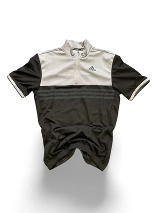 T-shirt cyclisme Adidas S – noir et gris respirant spécial vélo, marque: adidas, état: Très bon état, taille: S, 10,00 €, 11,20 € Protection acheteurs (Pro) incluse
