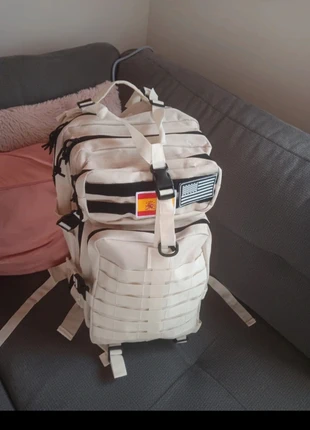 Sac a dos blanc crème, marque: Inconnu, état: Neuf avec étiquette, 20,00 €, 21,70 € Protection acheteurs incluse