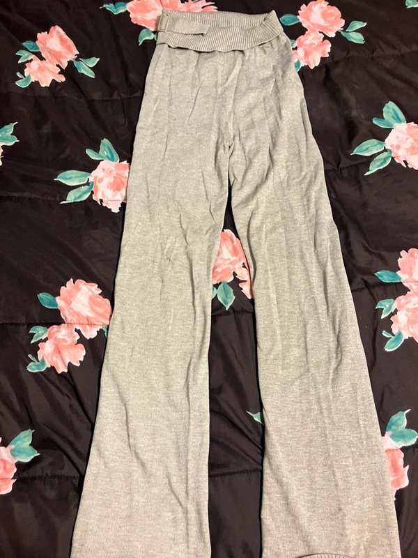 Grey crop zip up hoodie and low rise pants set 4