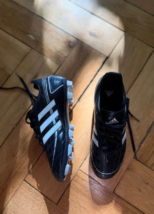 Crampons de foot Adidas Puntero, merk: adidas, staat: Nieuw zonder prijskaartje, maat: 36, € 21,00, € 22,75 inclusief Kopersbescherming