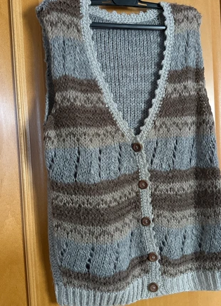 Knitted Vest Brown Grey With Stunning Buttons, brand: Vintage Love, condition: Very good, size: L / 40 / 12, €15.00, €16.45 includes Buyer Protection