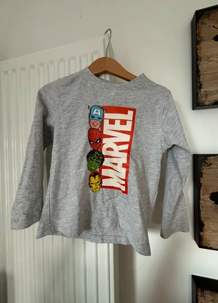 Tee shirt manches longues, marque: Marvel, état: Très bon état, taille: 4 ans / 104 cm, 2,50 €, 3,33 € Protection acheteurs incluse