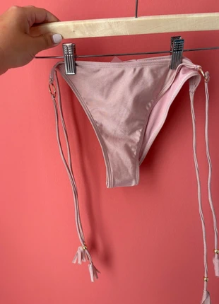 🚨 fuori tutto estate 🚨 Slip sgambato SHEIN con nappette rosa antico, brand: Shein, condizioni: Nuovo con cartellino, taglia: L / IT 44 / EU 40, €1.00, €1.75 include la Protezione acquisti