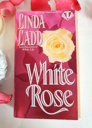 White Rose by Linda Ladd book in English, staat: Goed, € 3,50, € 4,38 inclusief Kopersbescherming