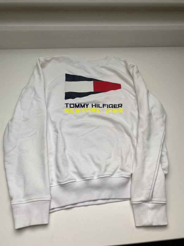 Witte cheap tommy trui