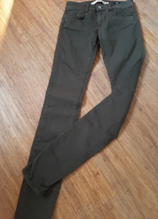 Pantaloni Zara , marque: Zara, état: Très bon état, taille: XS / 34 / 6, 6,00 €, 7,00 € Protection acheteurs incluse