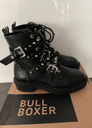 Nieuwe Bullboxer zwarte enkellaarsjes Maat 37, marque: Bullboxer, état: Neuf sans étiquette, taille: 37, 29,00 €, 31,15 € Protection acheteurs incluse